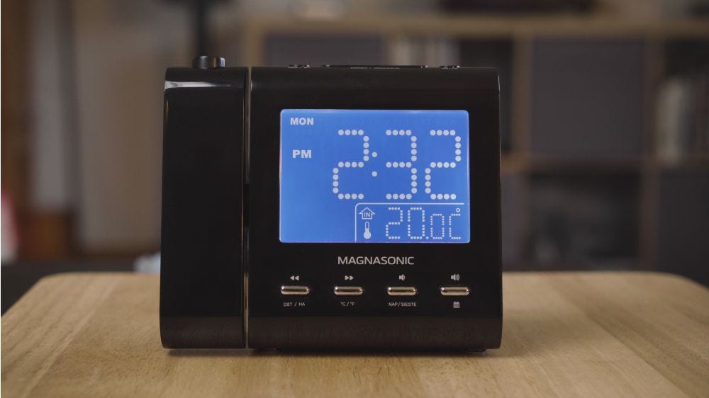 Magnasonic EAAC601 Projection Alarm Clock Radio
