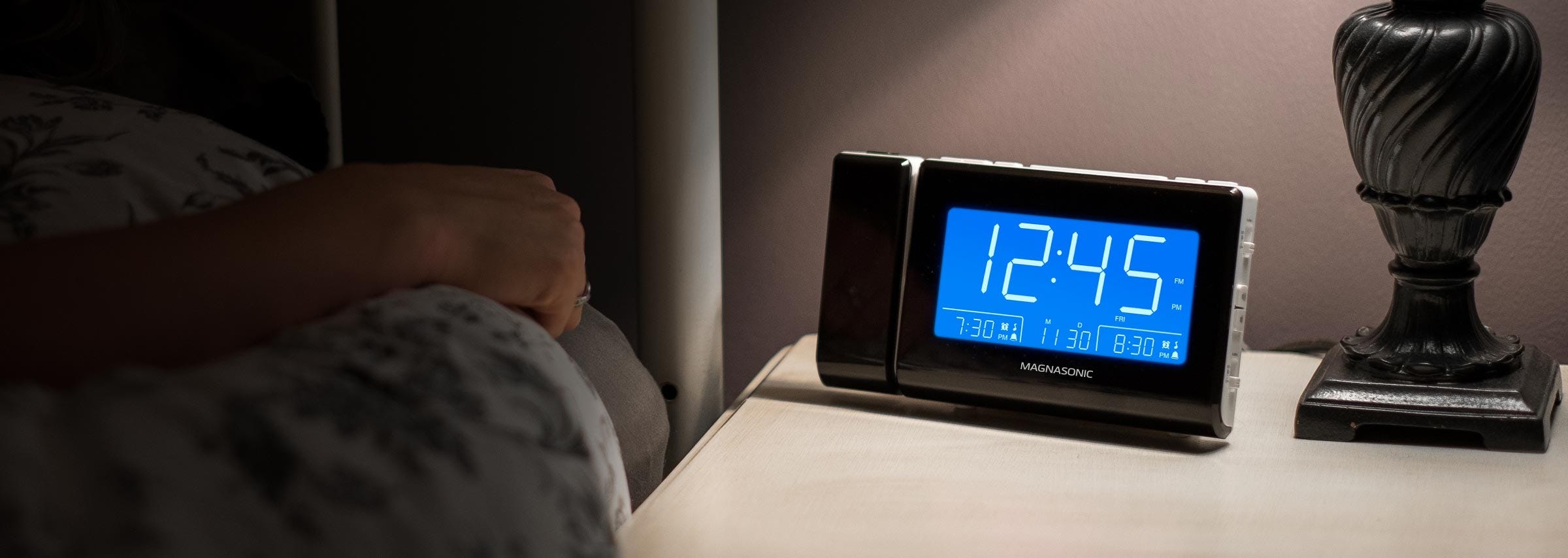 CR64 Clock Radio CR64 Clock Radio