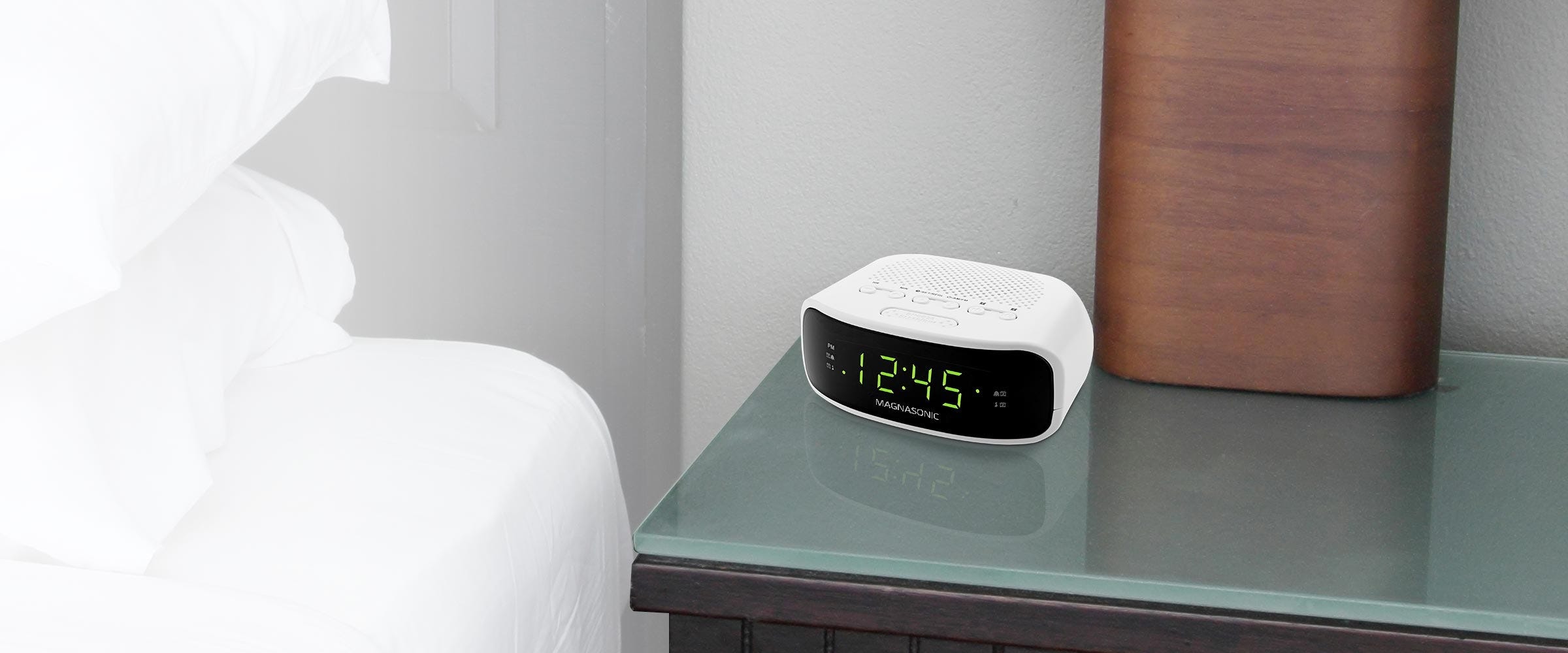 Digital AM/FM Clock Radio Digital AM/FM Clock Radio